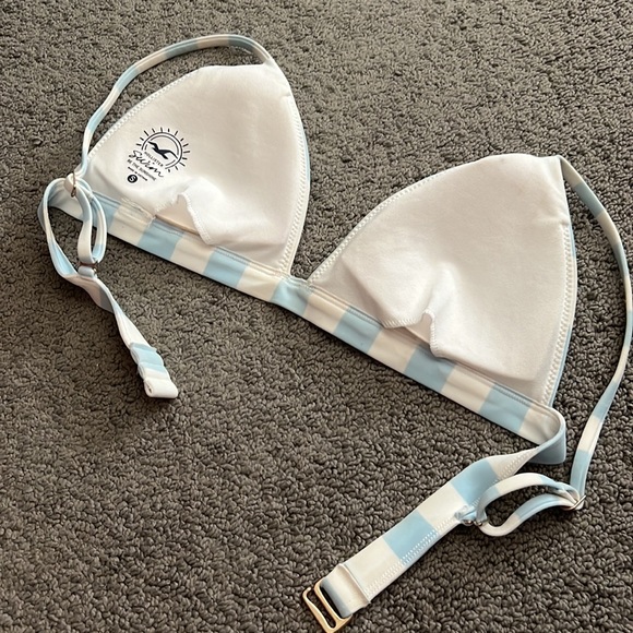 Hollister Bikini top size small - Picture 4 of 4